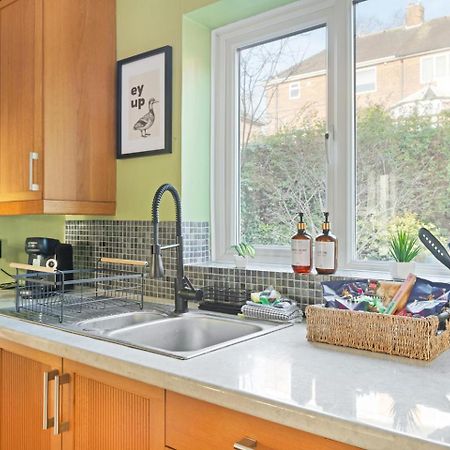 3 Bedroom House - Well Presented - Spacious - Flexible Check In - Free Parking Nottingham Zewnętrze zdjęcie